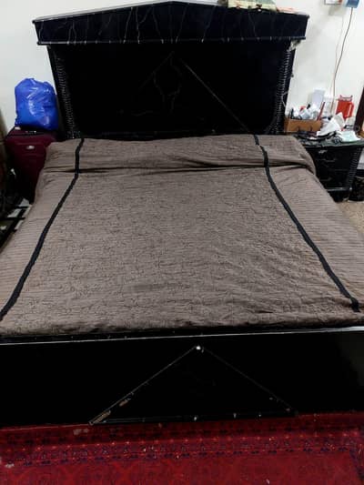 king size wooden deco painted bed