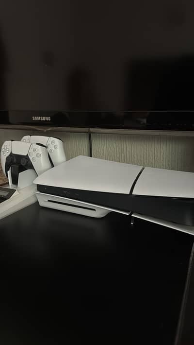 PS5 original controller and charging dock (box packed) Brand new