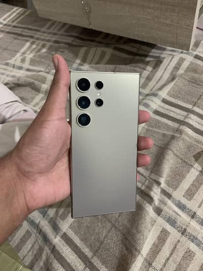 Samsung S24 Ultra Non-PTA 12/256gb with Box - 10/10 condition