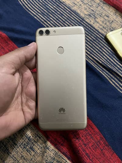 Huawei p smart 8000