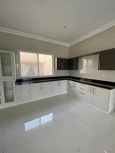 10 Marla Full House In Dha Phase 7 For Rent