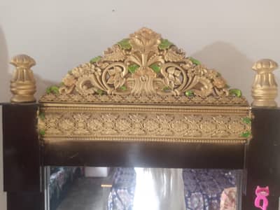 dad dressing table showcase