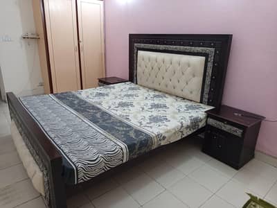 Bed set/Master bed and side tables