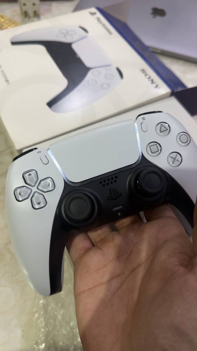 PS5 controller New 0