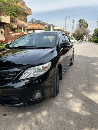 Toyota Corolla Altis SR Cruisetronic 1.6 – 2013 (Limited Edition)