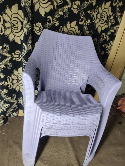 best quality 6 plastic chairs with table