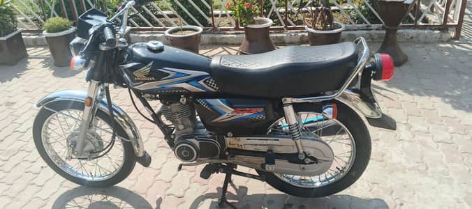 Excellent condition, well maintained bike for sale