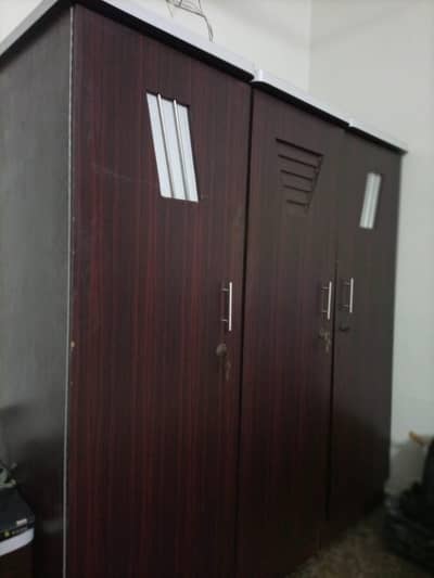 Almari Cupboards Wardrobe
