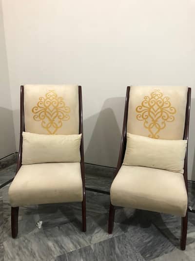 Sofa chairs (off white brown)