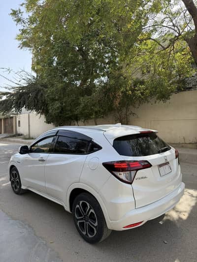 HONDA VEZEL 2015 MODEL Z SENSING PEARL WHITE