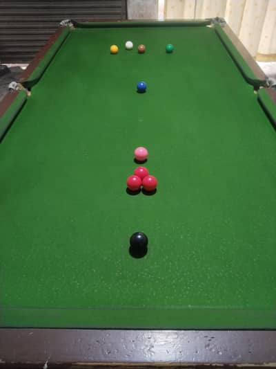 4.5/9 size , used table