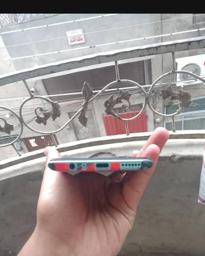 Tecno spark 8 pro 4/64g . . box sath. .