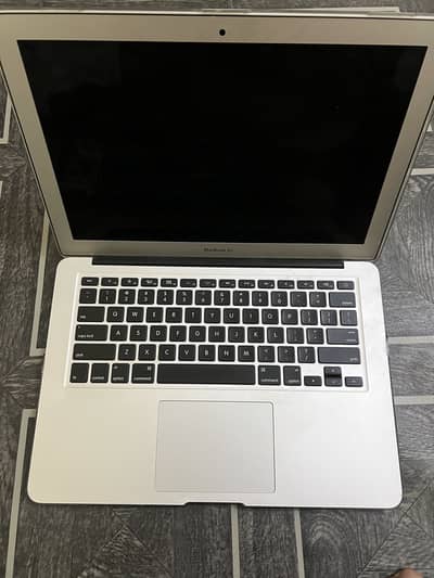 Apple MacBook Air 2017 13” | 512GB SSD | Smooth & Fast