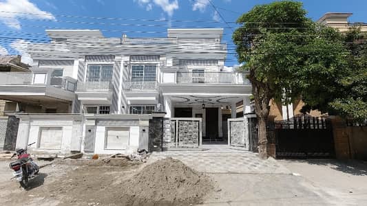 Prime Location 10 Marla House In Rawalpindi Is Available For sale