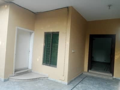 FAISAL TOWN 10 MARLA DOUBLE STORY HOUSE AVAILABLE FOR RENT