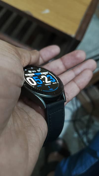 Title: Stylish Watch – Box Open Condition (Like New)