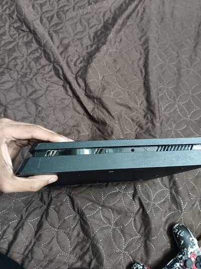 Ps4 slim addition 2 controller original 1 fake not open HDMI powe