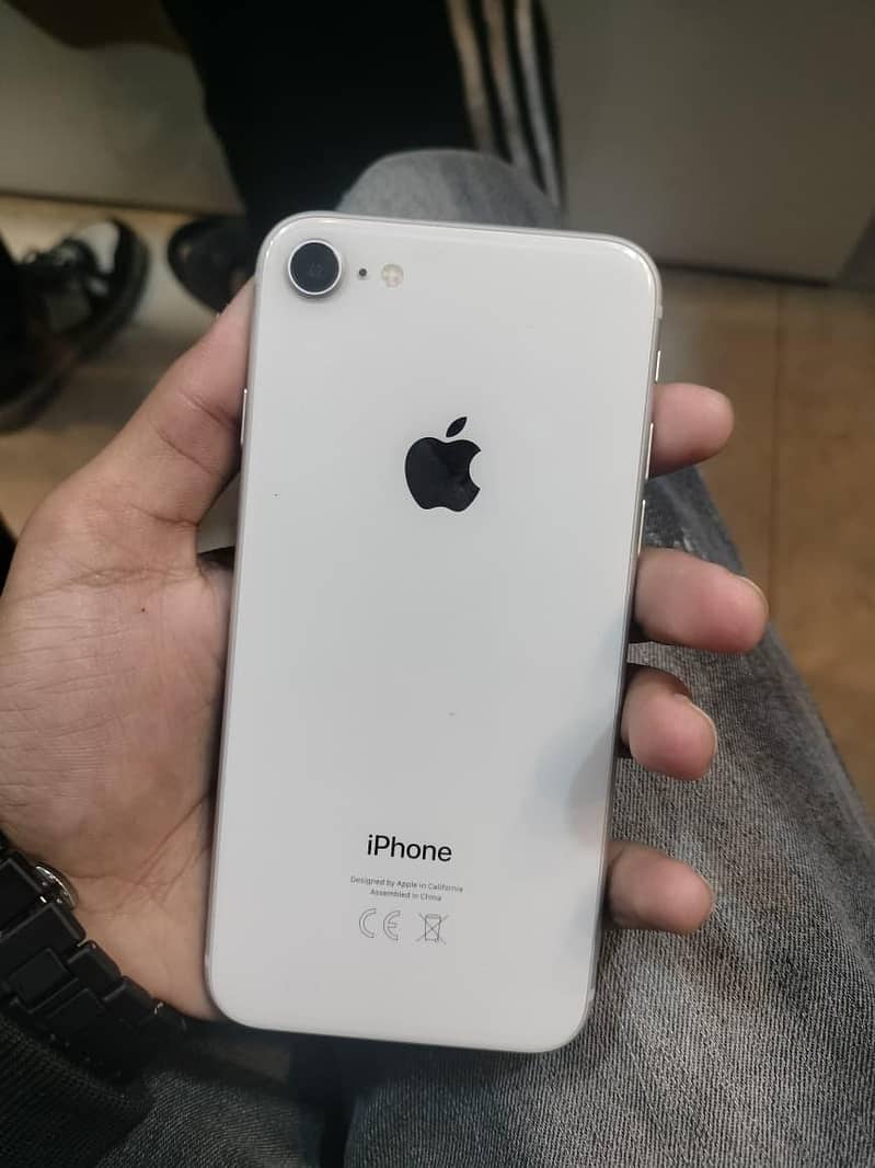 Iphone 8 ( sim working,) 0