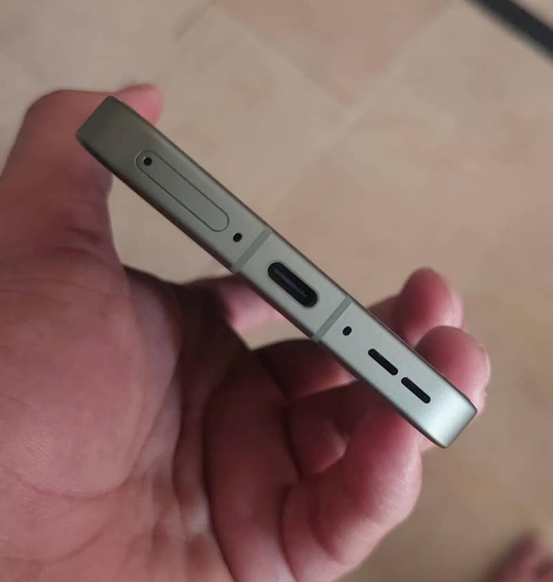 one Plus 13s Urgent Sale Brand New Condition 4