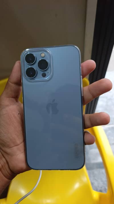 10by 10 lush conditions 100battry health alll ok water pack