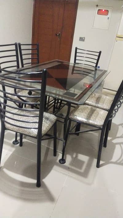 Dining Table 6 Seater & Full Size Mirror