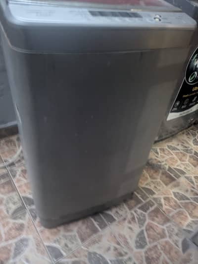 0321 8482047 Washing machine and dryer 2017 haier used