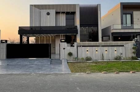 Corner Luxury City 1 Kanal House For Sale