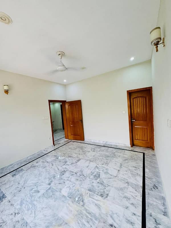 Upper Portion For Rent 6