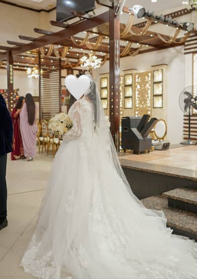 Elegant Valima Maxi – Worn Once – Excellent Condition