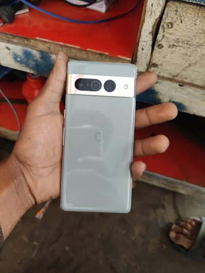 Google pixel 7pro 128 GB for sale