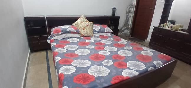 Bed , deressing & wardrobe