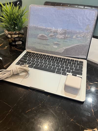 Macbook Air 2025 M4 chip 16/512 | Brand New | Non Active | Apple