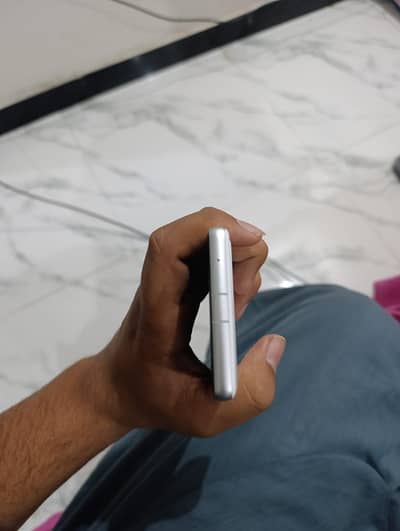 Google pixel 7a. Official pta approved. Urgent sale.
