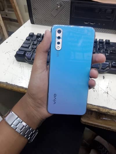 Vivo S1