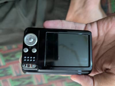 fujifilm finpix AV100