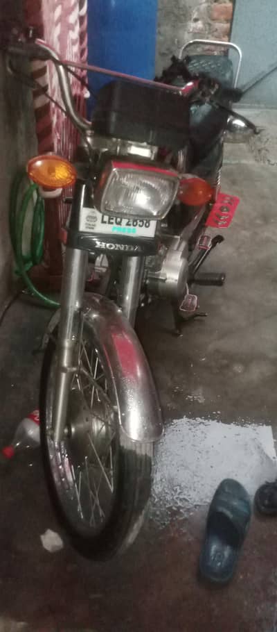 exchange possible with Honda 70 up model