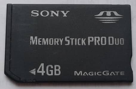 4 GB sony memory stick pro duo