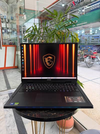 MSI RAIDER 18 HX AI ULTRA 9