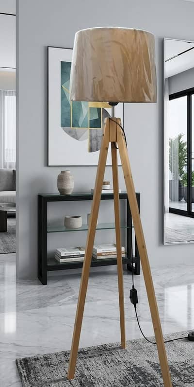 Tripod floor lamp