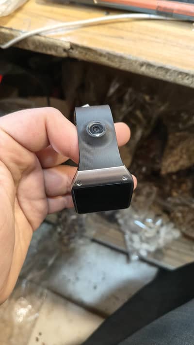 Samsung gear sm v700