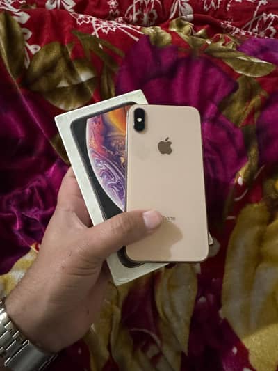 I phone xs  dueal officially pta approved 256GB camplte box