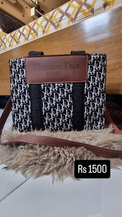 bags for sale in throwaway prices