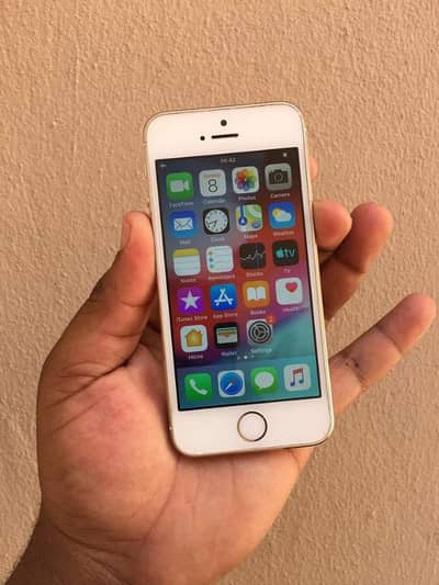 I phone 5s 64 gb my wts numr 0320,6910,527