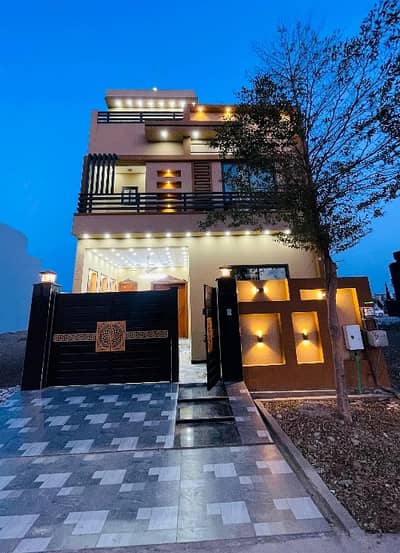 Prime Location 5 Marla House For sale In Royal Palm City Gujranwala