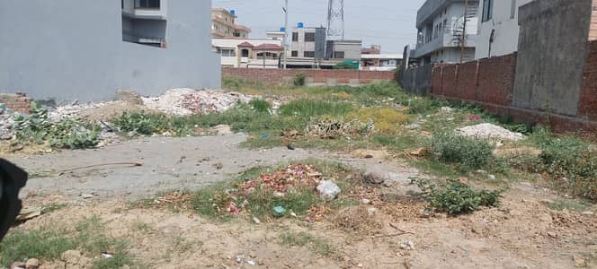 1 Kanal 40 Feet Road ideal location For Built Home Plot For Sale