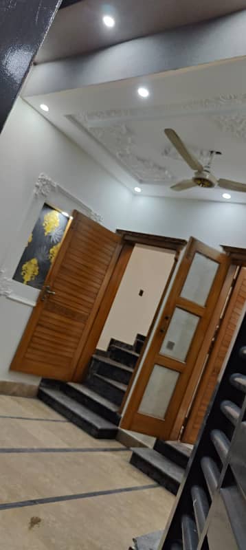 Trivon Associates Presents - 10 Marla Luxury Executive House For Sale In New Lahore City - Royal Living!