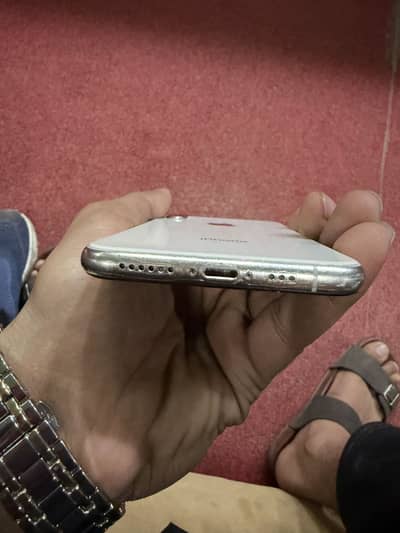 64 GB Bettery health 76 minor brake front carma dust face id ok 10/8