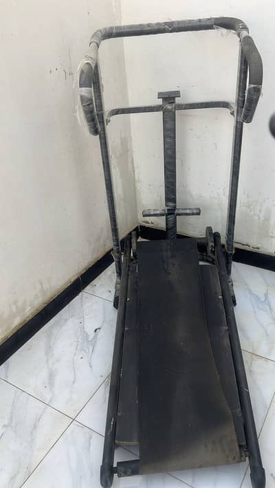 Manual Walking/Jogging Treadmill Good Condition for Home Gym