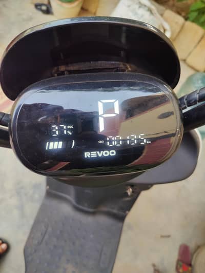 REVOO A10 Electric Bike  10/10 Condition almost New