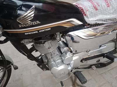 Honda 125 Hyderabad number 20 modil